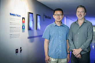 (L-R) Associate Professor Wei Shi and Professor Axel Kallies.